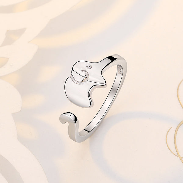 Ladies silver elephant ring - WOMONA.COM