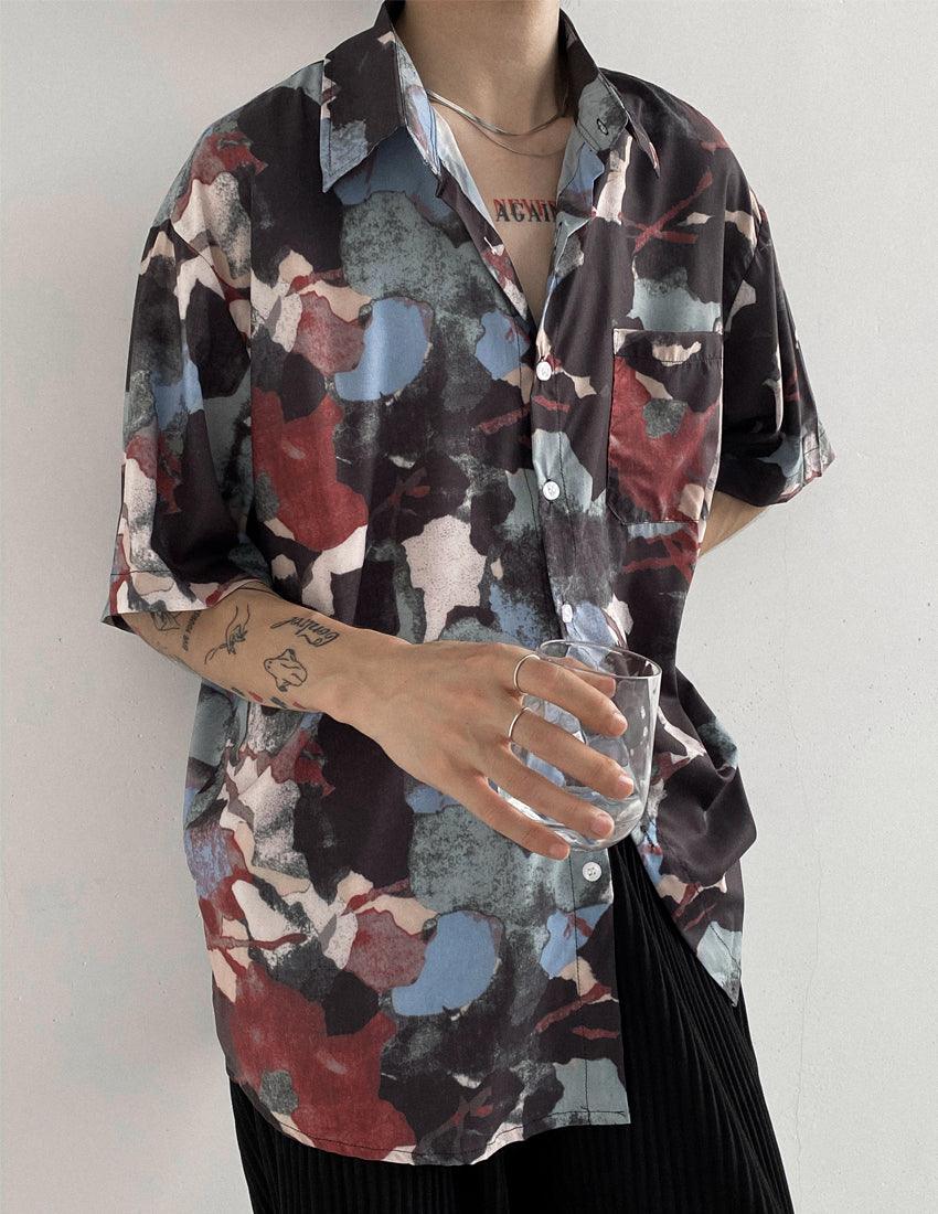 Men's short-sleeve button-up shirt with abstract camouflage floral print, multicolor