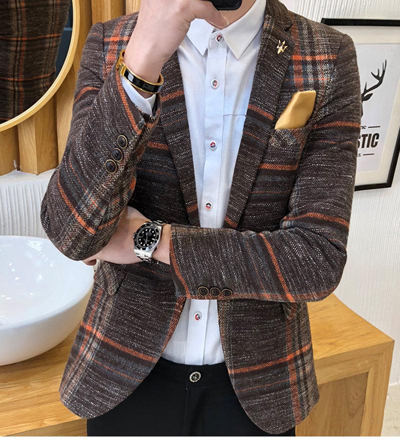 Slim-fit men's blazer in brown tweed plaid with notch lapel and yellow pocket square