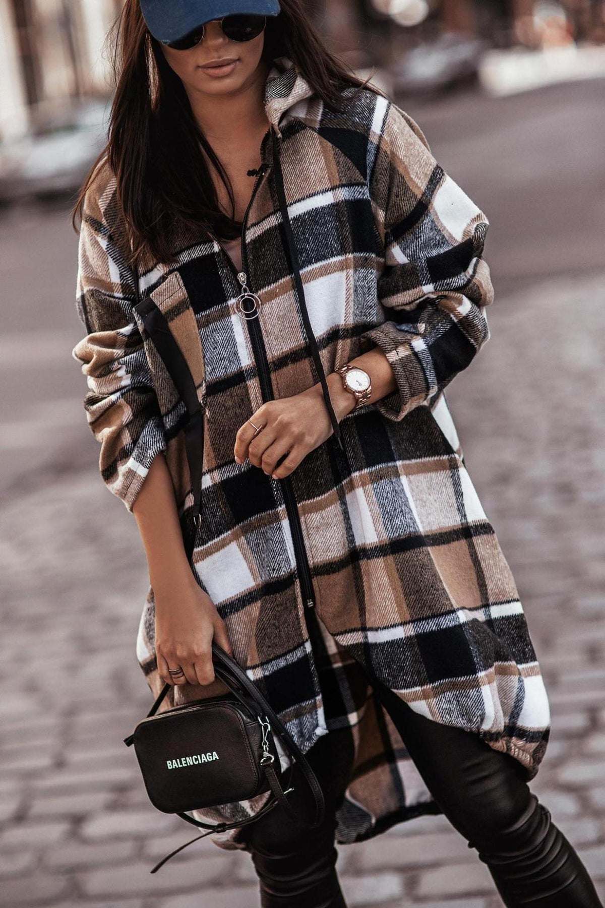 Black-and-white plaid hooded zip-up jacket dress, long sleeves and drawstring hem