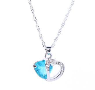 Lady Fashion Heart Pendant Necklace - WOMONA.COM