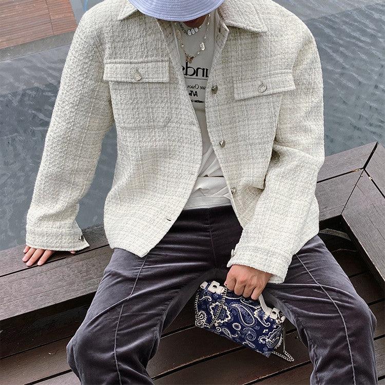 Men's textured white lapel jacket, button front, chest and side flap pockets, long sleeves
