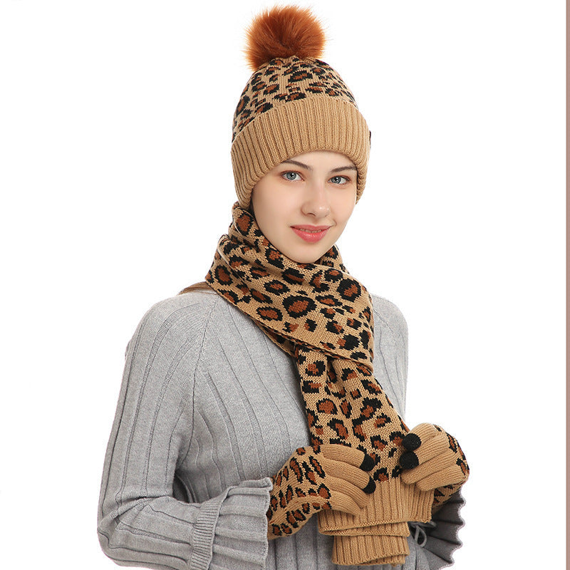 Scarf And Gloves - WOMONA.COM