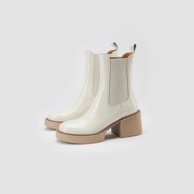 Cream/white Chelsea boots with elastic side panels and chunky block heel