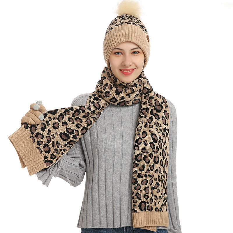 Scarf And Gloves - WOMONA.COM