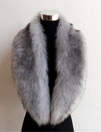 Faux fur scarf, thick collar style in light gray faux fur.