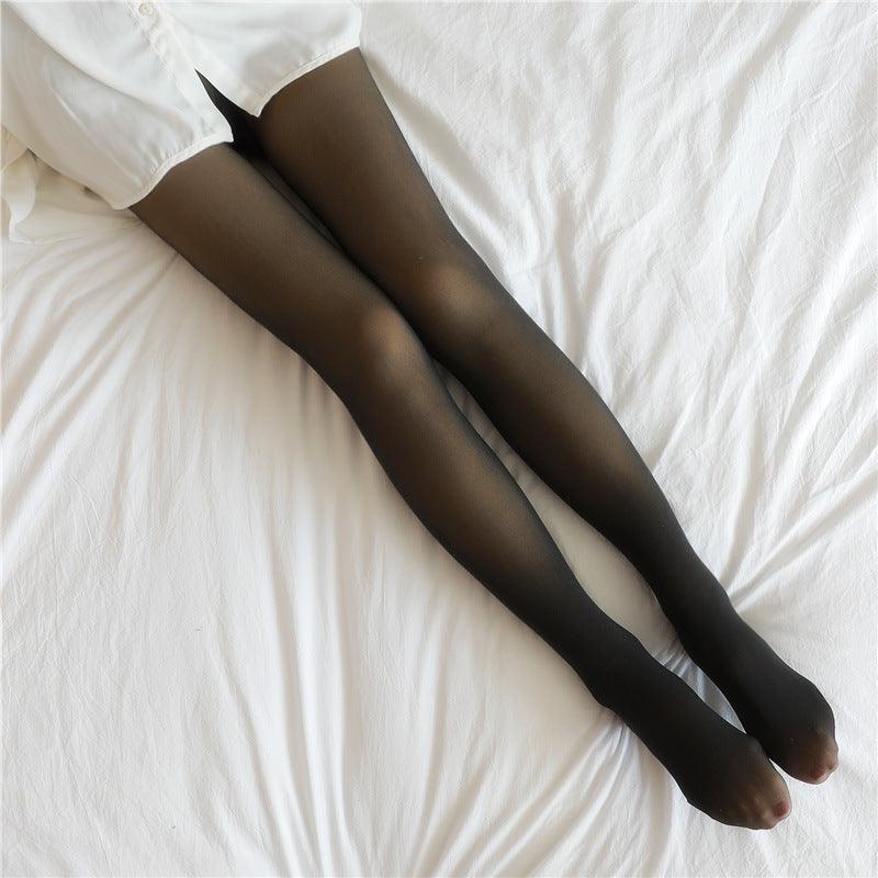 Women's footed pantyhose, black matte full-length coverage