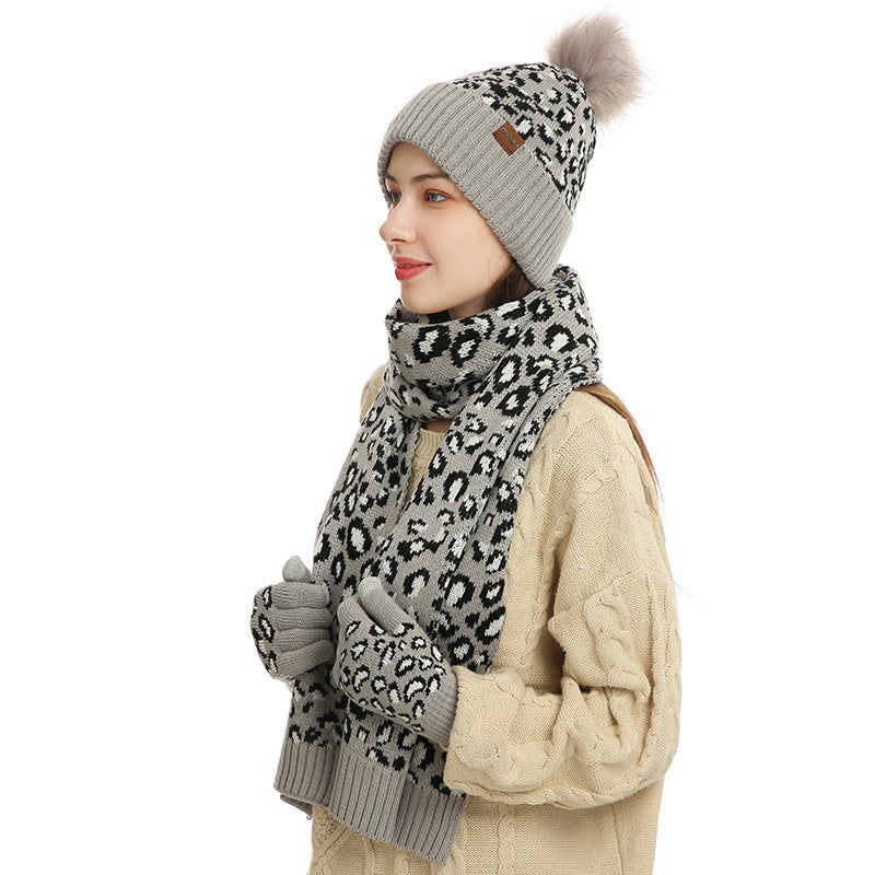 Scarf And Gloves - WOMONA.COM