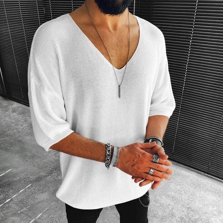 White V-neck short-sleeve knit sweater with slim fit and short front placket