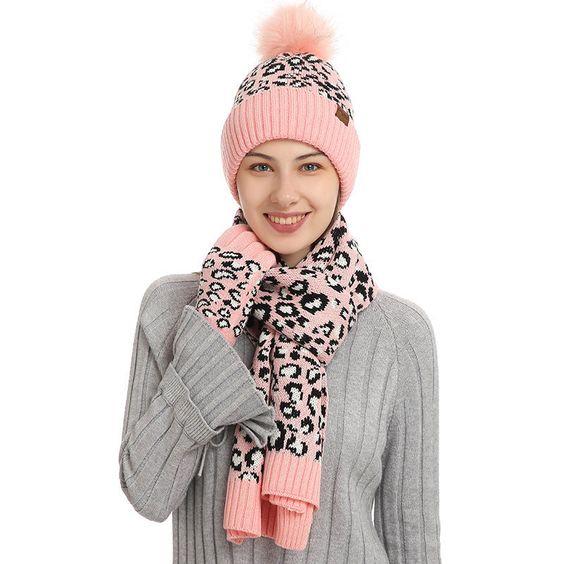 Scarf And Gloves - WOMONA.COM